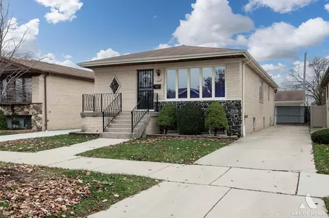 4937 N Sayre Ave, Chicago, IL 60656