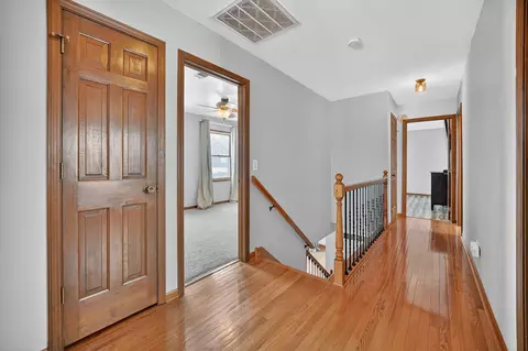 Entry Way - 9623 S Carls Dr, Plainfield, IL 60585 photo 4 of 6