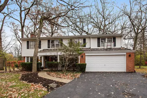 28 Plymouth Ct, Lincolnshire, IL 60069