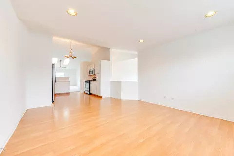 Living - 24181 Pear Tree Cir, Plainfield, IL 60585 photo 3 of 5