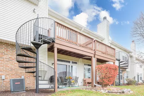 Exterior - 24181 Pear Tree Cir, Plainfield, IL 60585 photo 6 of 7