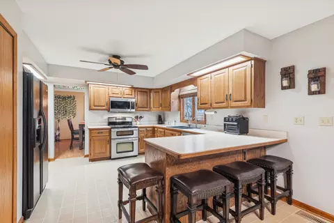 Kitchen - 21851 Helen Dr, Plainfield, IL 60544 photo 2 of 3