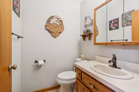 Bath - 21851 Helen Dr, Plainfield, IL 60544 photo 1 of 3