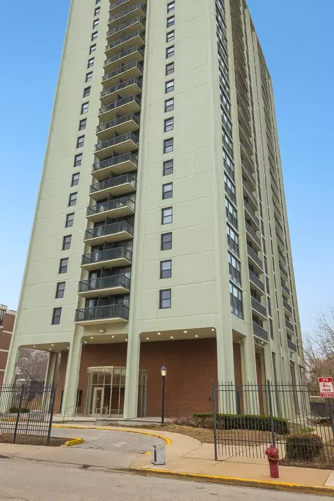 3001 S Michigan Ave #2209, Chicago, IL 60616