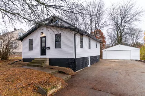 1508 Eastmoreland Ave, Rockford, IL 61108