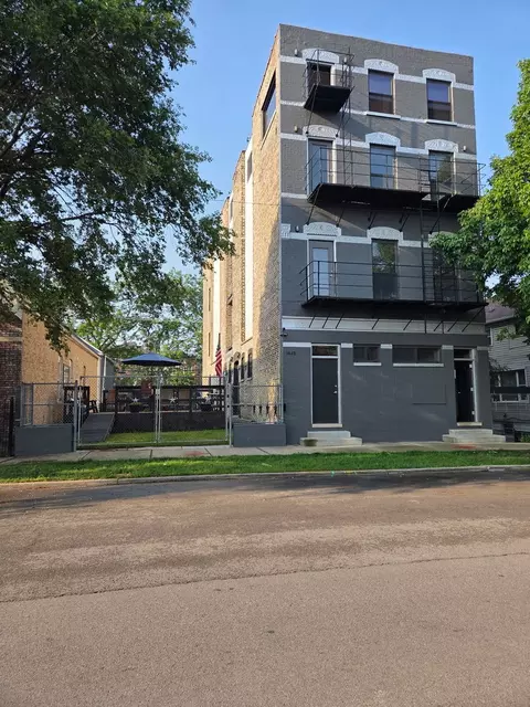 1445 W 16th St, Chicago, IL 60608 photo 2