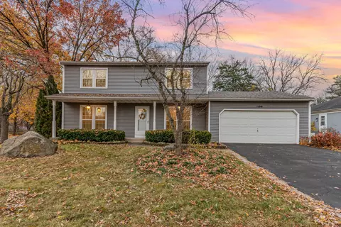 1106 Langley Cir, Naperville, IL 60563