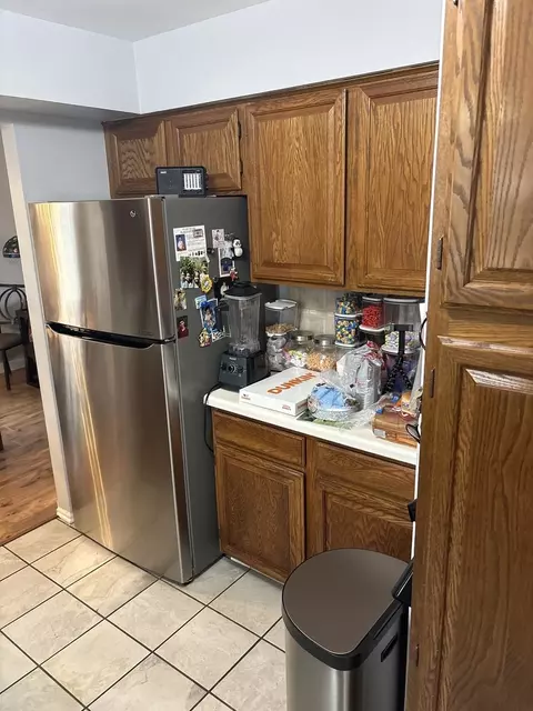 Kitchen - 1730 Tanglewood Dr, Algonquin, IL 60102 photo 1 of 3