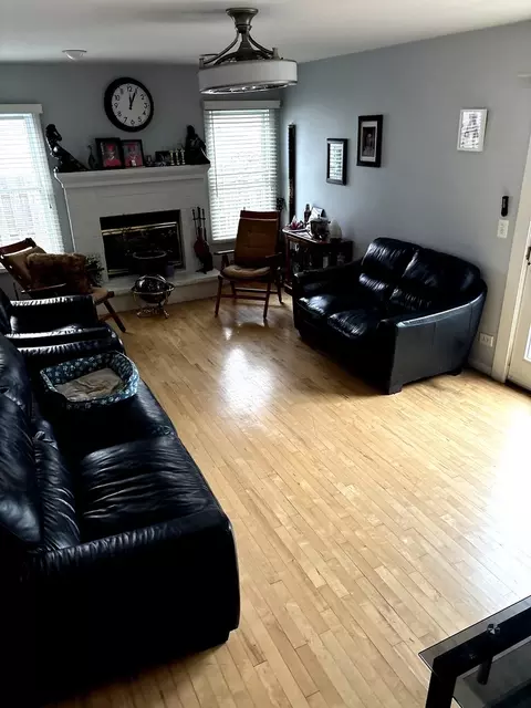 Living - 1730 Tanglewood Dr, Algonquin, IL 60102 photo 1 of 2