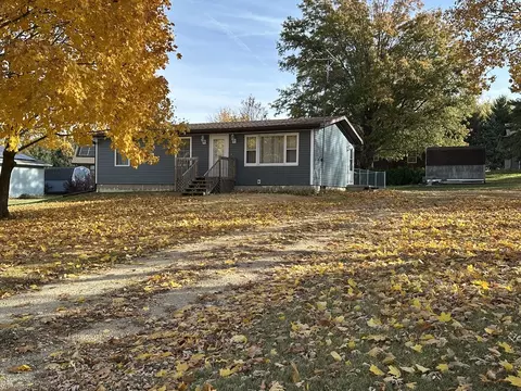 116 Pepin Dr, Lena, IL 61048