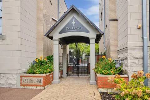 462 Pennsylvania Ave #1S, Glen Ellyn, IL 60137