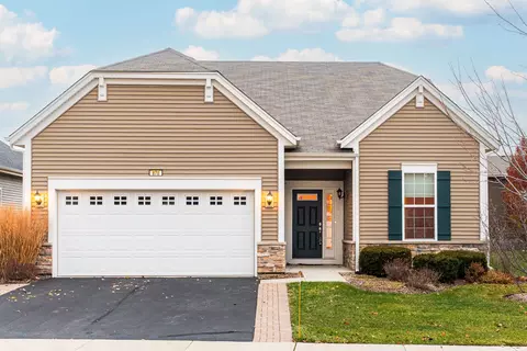 870 Prescott Ln, Pingree Grove, IL 60140