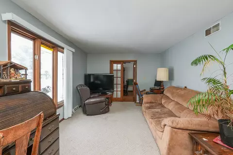 Living - 27429 S Scheer Rd, Manhattan, IL 60442 photo 1 of 4
