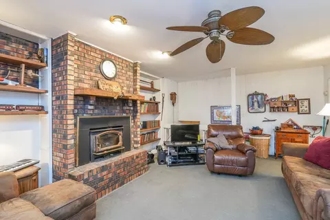 Living - 27429 S Scheer Rd, Manhattan, IL 60442 photo 3 of 4