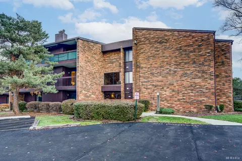 14533 Walden Ct #G2, Oak Forest, IL 60452