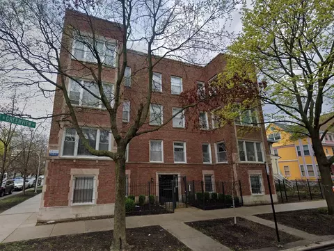1511 W Pratt Blvd #3, Chicago, IL 60626
