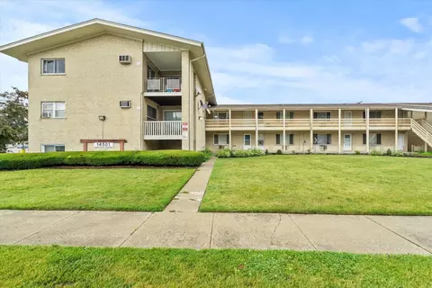 14501 Keystone Ave #8, Midlothian, IL 60445