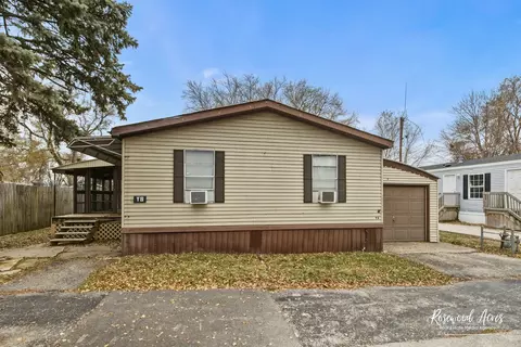 1425 N Arthur Burch Y9 N Arthur Burch Dr, Bourbonnais, IL 60914