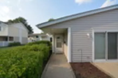 210 N Waterford Dr #210, Schaumburg, IL 60194