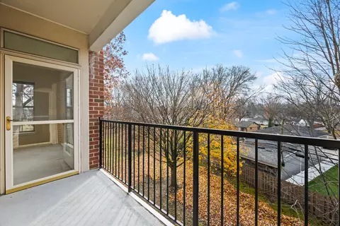 Exterior - 3115 Town Square Dr #206, Rolling Meadows, IL 60008 photo 3 of 4