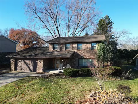 1208 Roxbury Cir, Rockford, IL 61107