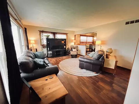 100 E Willow St, Fairbury, IL 61739 photo 7