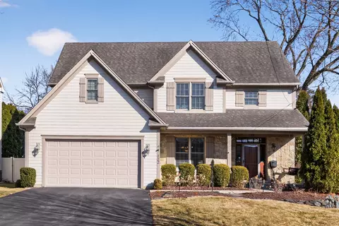 122 N 11th Ave, Saint Charles, IL 60174