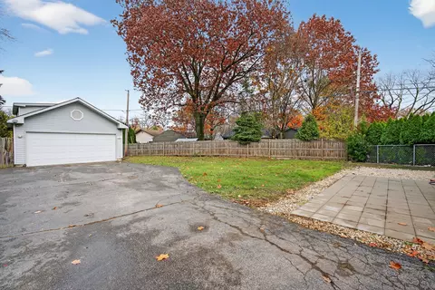 Exterior - 2102 Eastman St, Rolling Meadows, IL 60008 photo 3 of 5