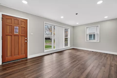 Living - 2102 Eastman St, Rolling Meadows, IL 60008 photo 2 of 3
