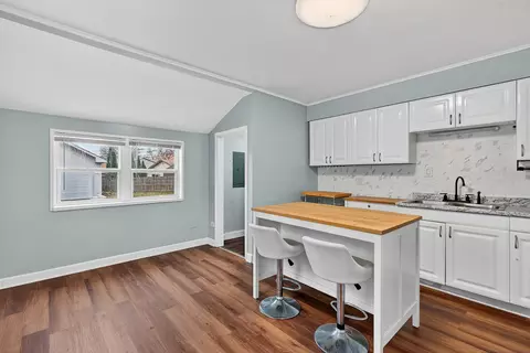 Kitchen - 2102 Eastman St, Rolling Meadows, IL 60008 photo 3 of 3
