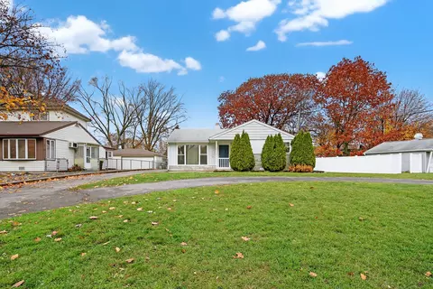 Exterior - 2102 Eastman St, Rolling Meadows, IL 60008 photo 2 of 5