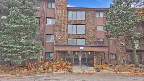 14621 Greenwood Rd #406, Dolton, IL 60419