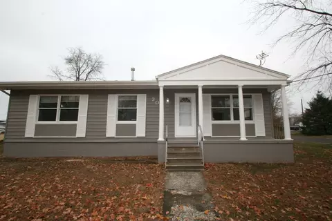 306 E Madison St, Mackinaw, IL 61755