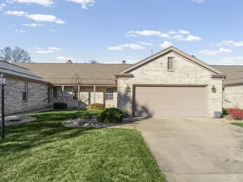 1901 Lakeside Dr #B, Champaign, IL 61821