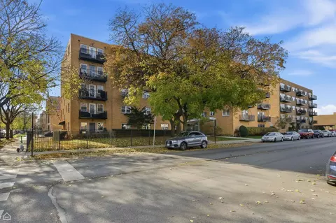 2501 W Bryn Mawr Ave #506, Chicago, IL 60659