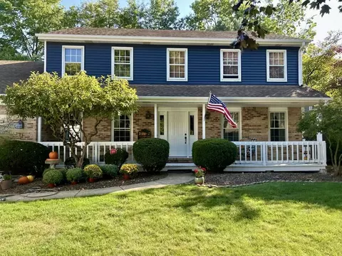 1120 Colgate Ct, Naperville, IL 60565