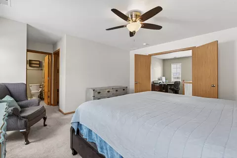Bedroom - 234 Longview Dr, Elgin, IL 60124 photo 2 of 4