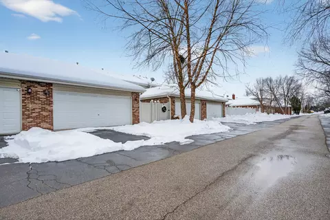 Exterior - 234 Longview Dr, Elgin, IL 60124 photo 6 of 6