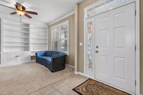 Entry Way - 234 Longview Dr, Elgin, IL 60124 photo 3 of 4