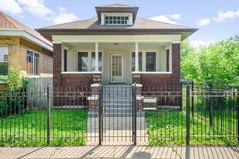 7545 S Ridgeland Ave, Chicago, IL 60649