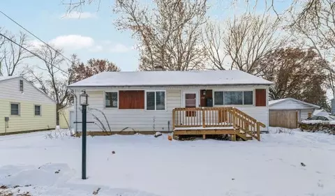 1511 Paula Dr, Champaign, IL 61821
