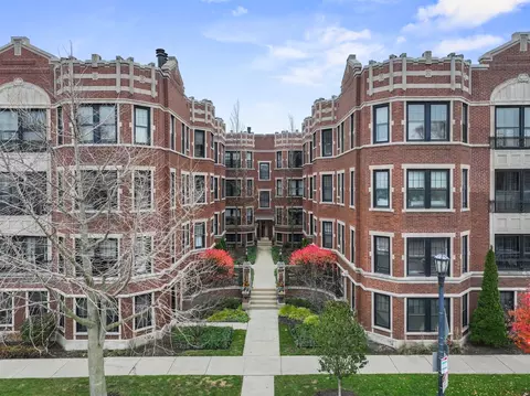 628 Sheridan Sq #2, Evanston, IL 60202