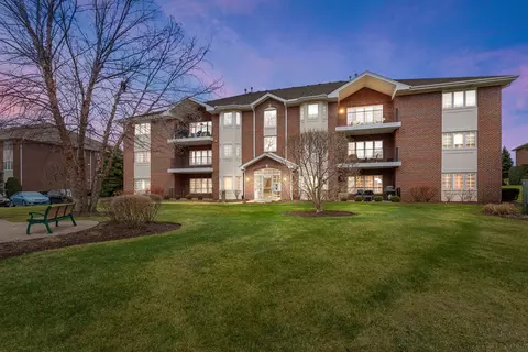 13128 Timber Trl #302, Palos Heights, IL 60463
