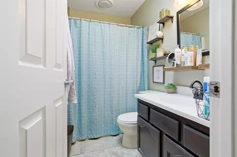 Bath - 901 Charlotte Dr, Normal, IL 61761 photo 1 of 2