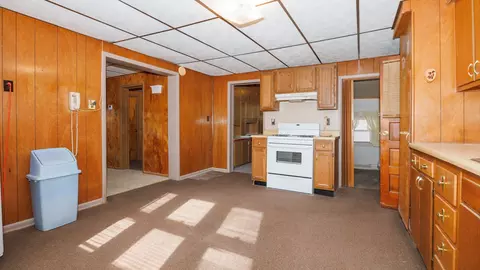 Entry Way - 305 S Harrison St, Colfax, IL 61728 photo 1 of 2