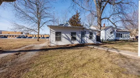 Exterior - 305 S Harrison St, Colfax, IL 61728 photo 5 of 7