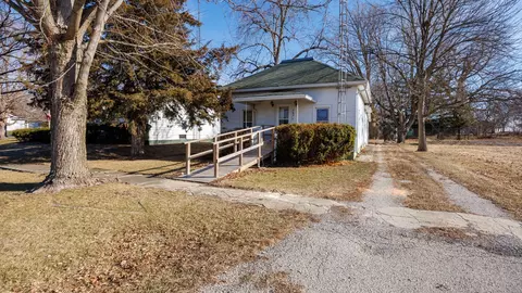 Exterior - 305 S Harrison St, Colfax, IL 61728 photo 7 of 7