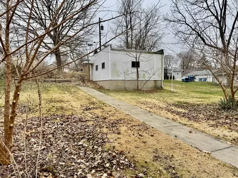 119 E 2nd St, Spring Valley, IL 61362 photo 2