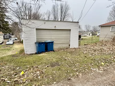 119 E 2nd St, Spring Valley, IL 61362 photo 3