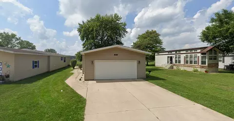 407 Spruce Dr, Belvidere, IL 61008